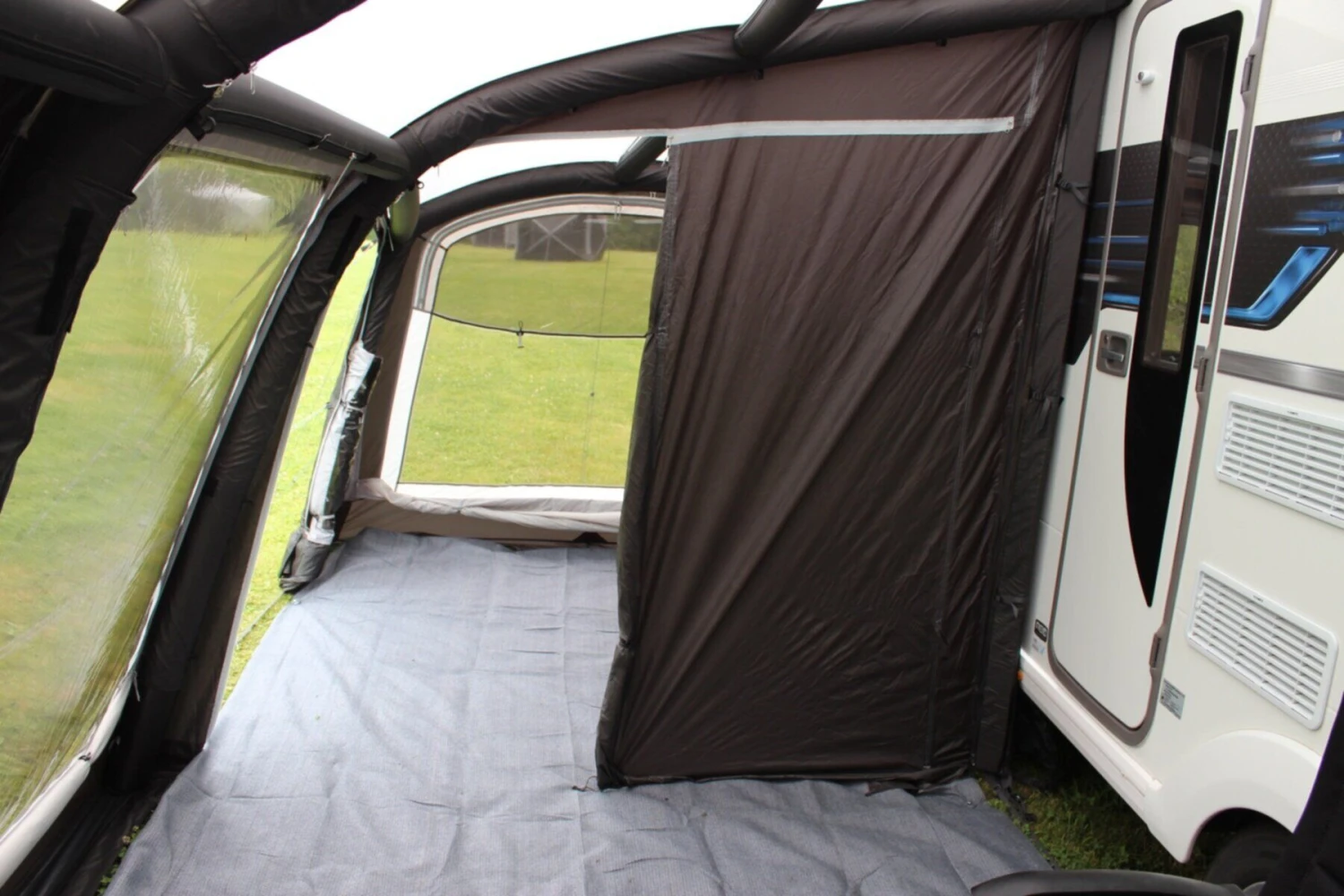 Outdoor Revolution Sportlite Air 320ex Caravan Awning 5 Outdoor Revolution Sportlite Air 320ex Caravan Awning - Image 5